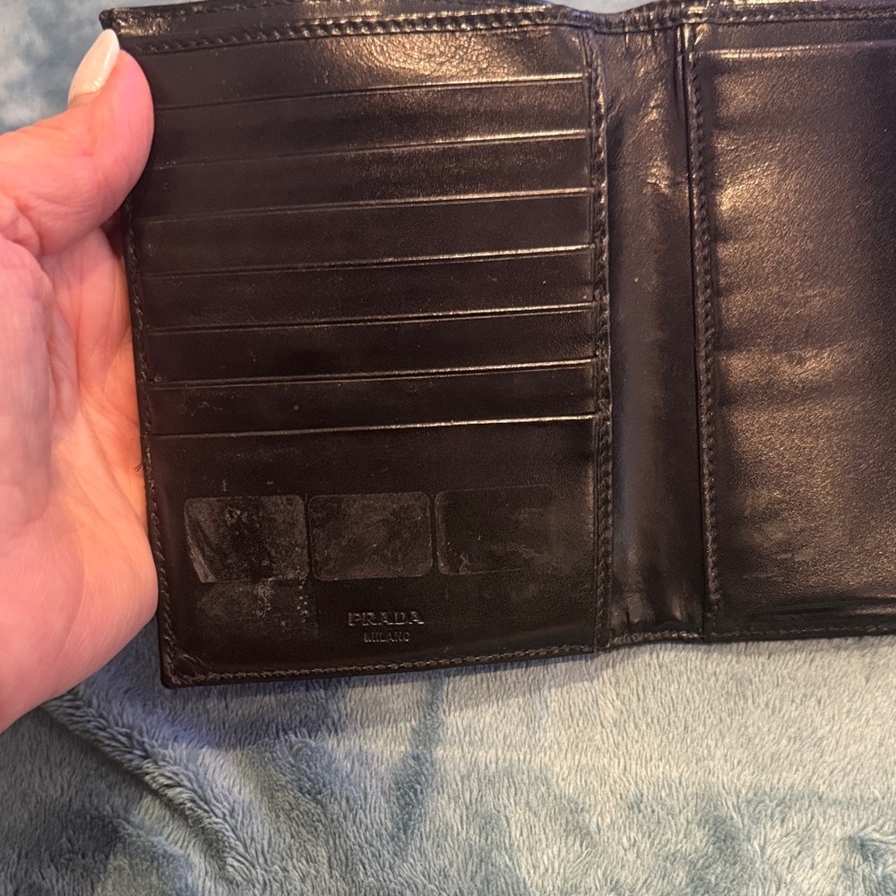 Prada Quilted Black Wallet - Picture 4 of 12